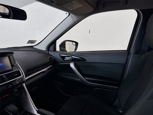 Used 2020 Mitsubishi Eclipse Cross ES image 19