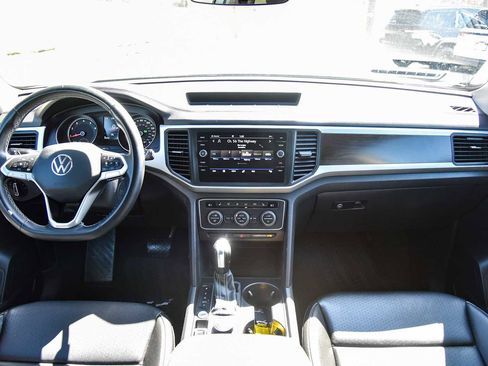 Used 2021 Volkswagen Atlas SE image 18