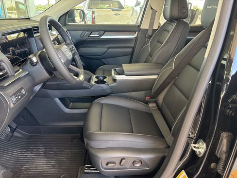 New 2026 GMC Terrain Denali w/ LPO, Floor Liner Package image 10