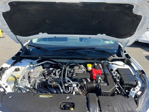 Used 2025 Nissan Sentra SV FWD image 31