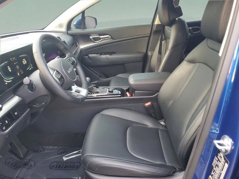 Certified 2025 Kia Sportage EX w/ Premium Package FWD image 16