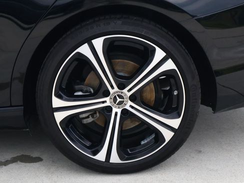 Used 2024 Mercedes-Benz C 300 Sedan image 8