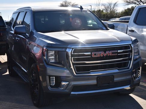 Used 2022 GMC Yukon SLT w/ SLT Premium Package image 4