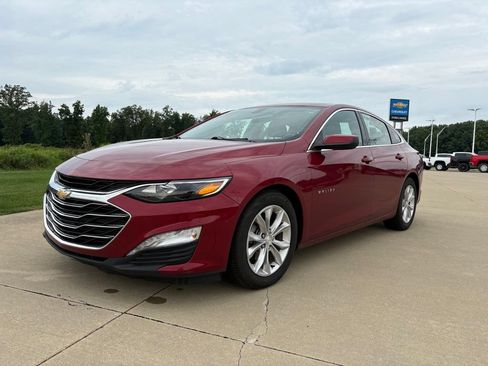 Used 2019 Chevrolet Malibu LT w/ Driver Confidence Package FWD image 1