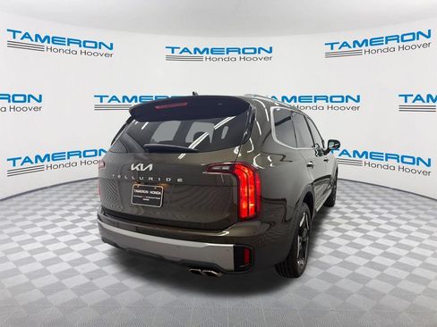 Used 2025 Kia Telluride S FWD image 5