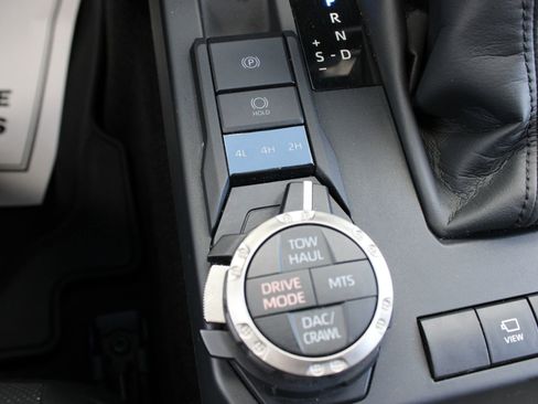 Used 2025 Toyota 4Runner TRD Off-Road Premium AWD/4WD image 50