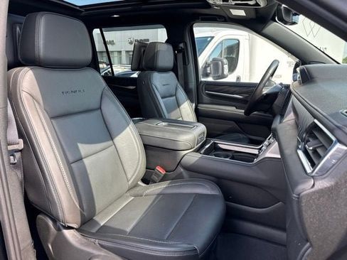Used 2024 GMC Yukon XL Denali w/ Advanced Technology Package AWD/4WD image 61