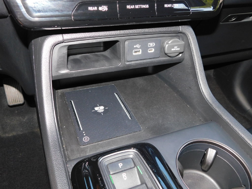 Used 2025 Honda Pilot TrailSport image 45