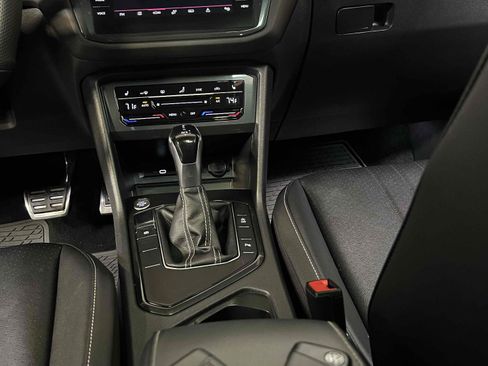 Used 2022 Volkswagen Tiguan SE R-Line FWD image 27