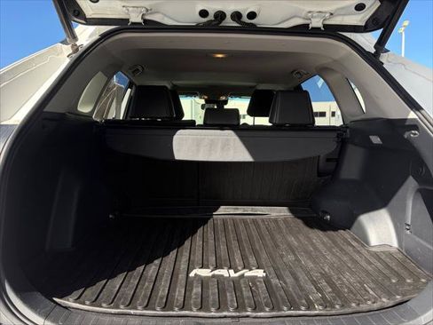Certified 2019 Toyota RAV4 XLE Premium w/ Cold Weather Package AWD/4WD image 34