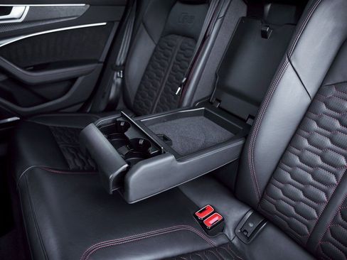 Used 2021 Audi RS 6 w/ Executive Package AWD/4WD image 57