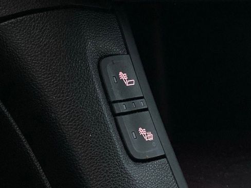 Used 2018 GMC Acadia SLT w/ LPO, Floor Liner Package image 24