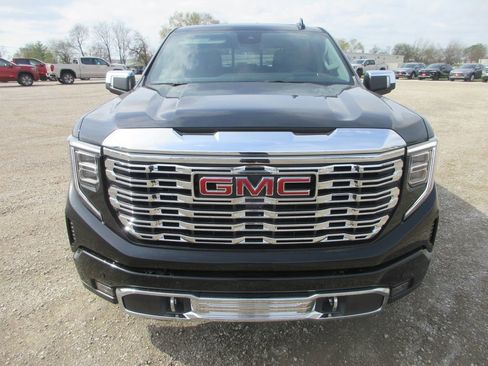 New 2026 GMC Sierra 1500 Denali w/ Denali Reserve Package AWD/4WD image 12