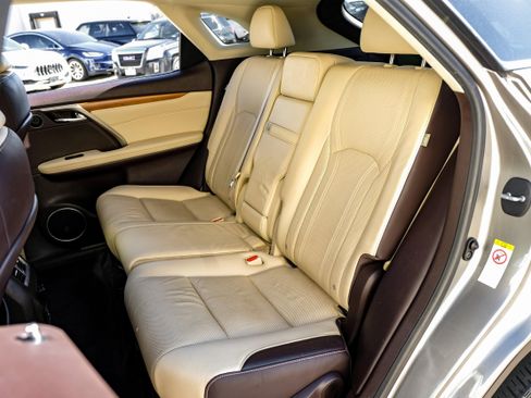 Used 2017 Lexus RX 450h AWD image 38