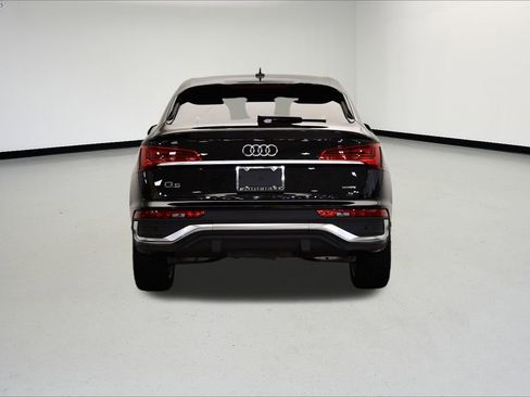 Certified 2025 Audi Q5 2.0T Premium image 4