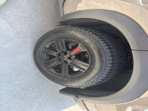 Used 2025 Nissan Rogue SV image 4