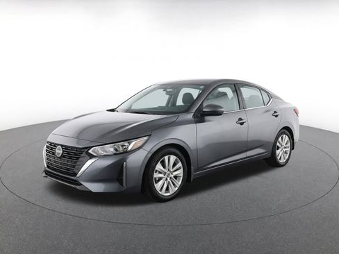 Used 2025 Nissan Sentra S FWD image 3