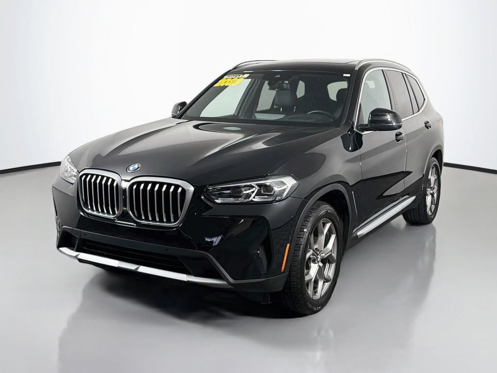 Used 2023 BMW X3 xDrive30i w/ Premium Package w/ZPA AWD/4WD image 3