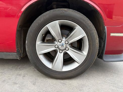 Used 2016 Dodge Challenger SXT image 10