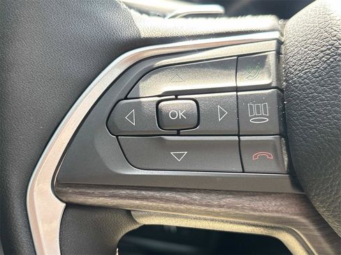 New 2025 Jeep Grand Cherokee Limited w/ Luxury Tech Group II image 12