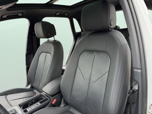 Used 2021 Audi Q3 2.0T Premium w/ Convenience Package image 11