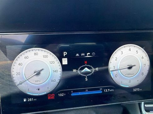 Certified 2026 Hyundai Elantra Limited FWD image 15