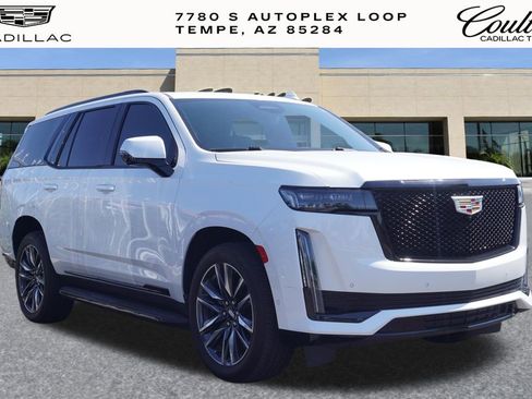 Used 2021 Cadillac Escalade Sport Platinum AWD/4WD image 3