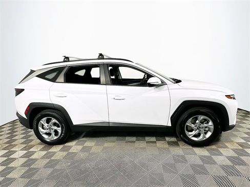 Used 2022 Hyundai Tucson SEL image 2