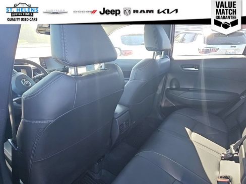 Used 2022 Toyota Corolla Cross XLE w/ Convenience Package AWD/4WD image 32