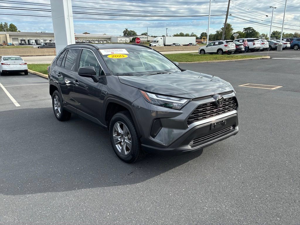 Used 2025 Toyota RAV4 LE AWD/4WD image 1