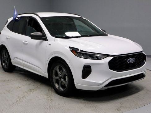 Certified 2023 Ford Escape ST-Line image 1