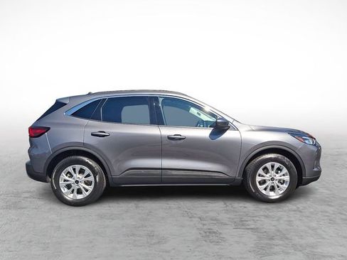 Used 2023 Ford Escape Active w/ Tech Pack #2 AWD/4WD image 7