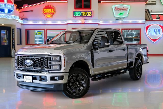 Used 2024 Ford F250 XL w/ STX Appearance Package AWD/4WD image 2