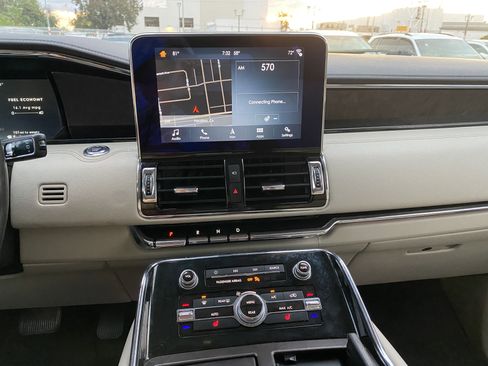 Used 2018 Lincoln Navigator L Select w/ Cargo Package image 13