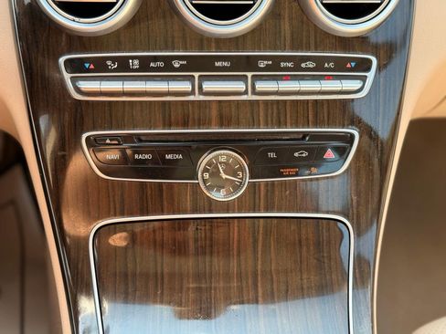 Used 2015 Mercedes-Benz C 300 4MATIC Sedan image 50