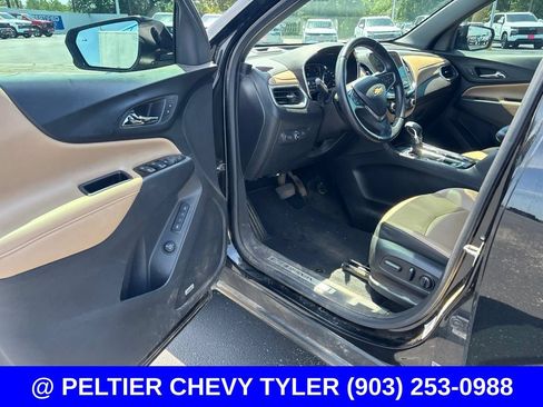 Used 2022 Chevrolet Equinox Premier AWD/4WD image 11