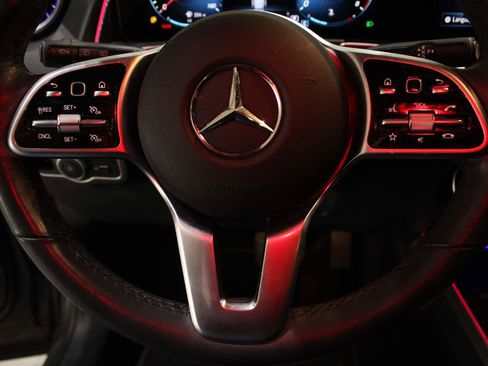 Used 2022 Mercedes-Benz GLB 250 4MATIC image 18