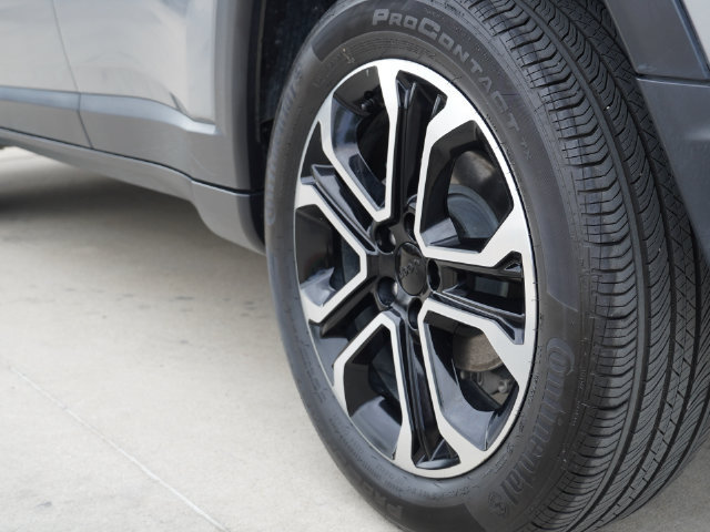 Certified 2024 Jeep Compass Limited AWD/4WD image 17