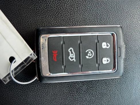 Used 2025 Jeep Grand Cherokee Altitude AWD/4WD image 26
