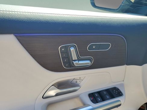 Certified 2025 Mercedes-Benz GLA 250 GLA 250 image 17