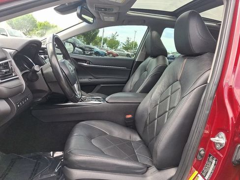 Used 2018 Toyota Camry XLE w/ Driver Assist Package FWD image 13