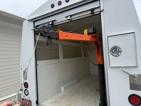 Used 2023 Ford E-350 and Econoline 350 Super Duty w/ Power Windows & Locks Group RWD image 39
