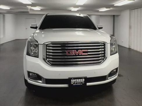 Certified 2017 GMC Yukon SLT w/ Premium Edition AWD/4WD image 3