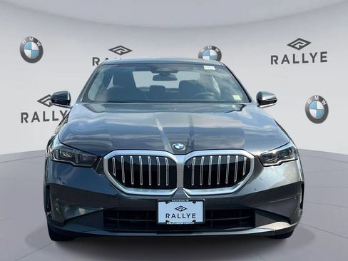 Used 2026 BMW 530i xDrive w/ Premium Package AWD/4WD image 2