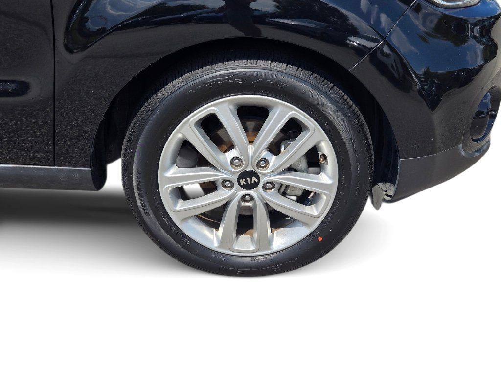 Used 2019 Kia Soul + FWD image 6
