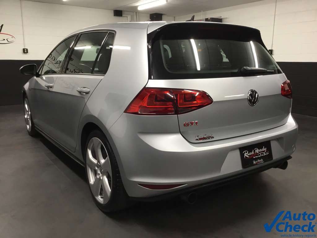 Used 2017 Volkswagen GTI SE FWD image 8