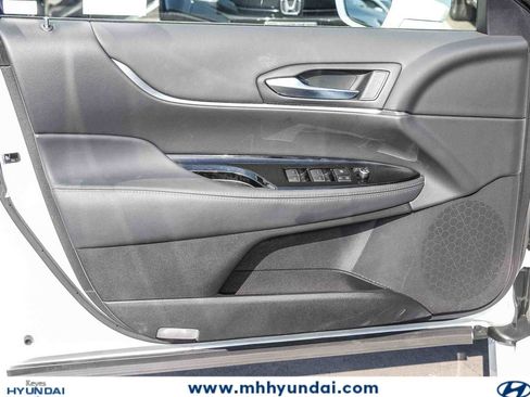 Used 2022 Toyota Mirai w/ Advanced Technology Package RWD image 20