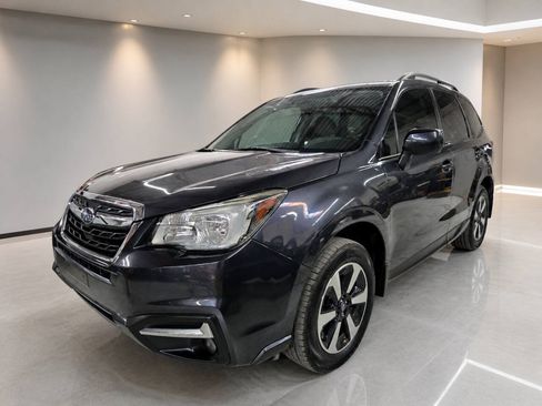 Used 2017 Subaru Forester 2.5i Premium AWD/4WD image 1