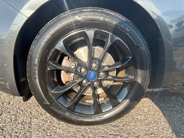 Used 2019 Ford Fusion SE FWD image 28