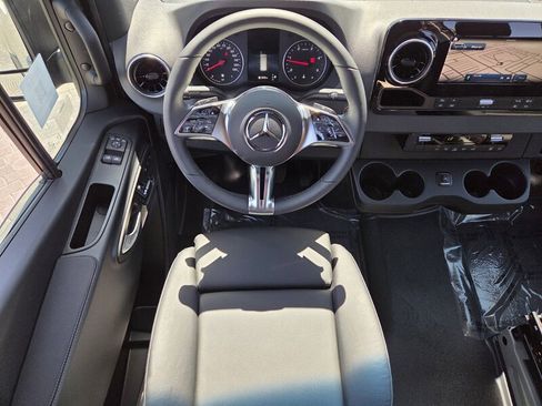 New 2026 Mercedes-Benz Sprinter 2500 image 19